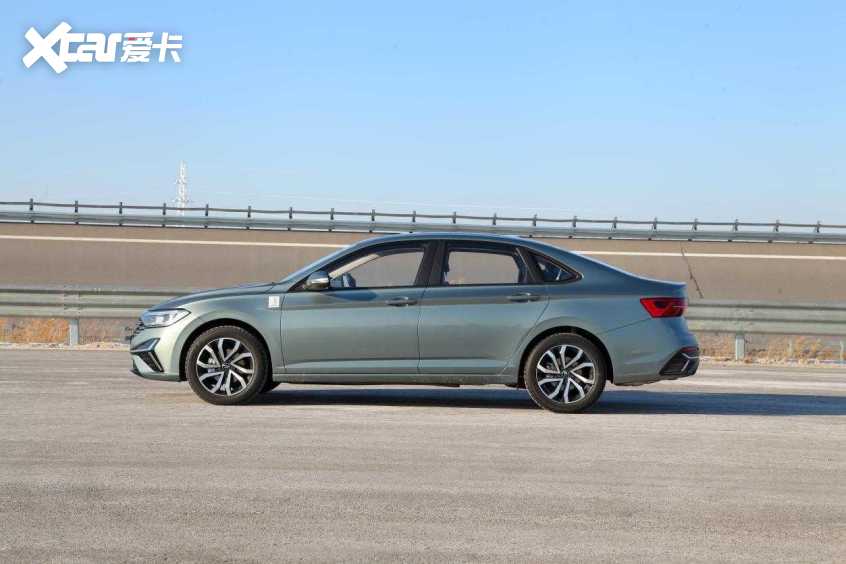 10万元驾乘佳音 试驾捷达VA7(图3)