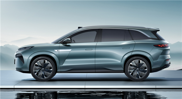 动力最强家用SUV 比亚迪唐L内饰首曝：爆杀丰田汉兰达(图3)
