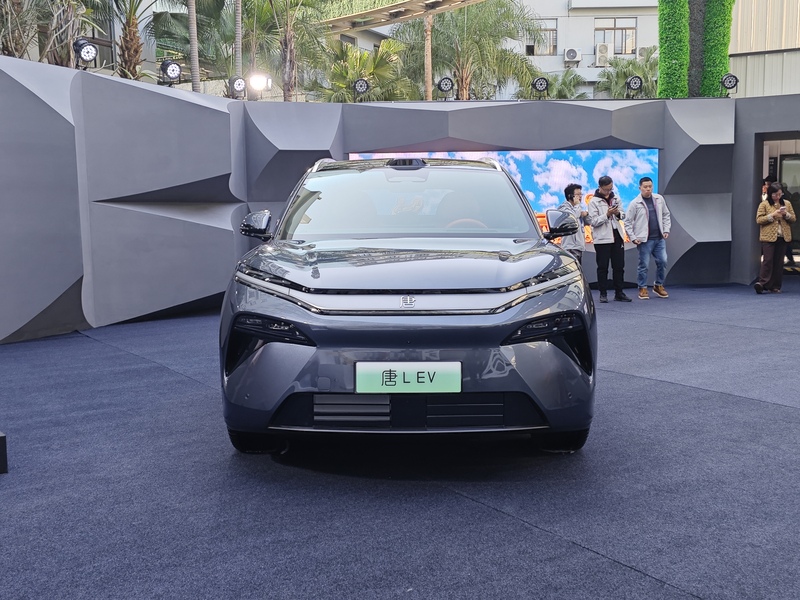 比亚迪唐L正式亮相前脸升级为LOONG FACE(图1)