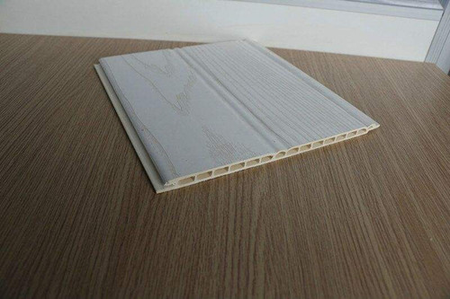 哪些豪华轿车的内饰最具科技感？(图1)
