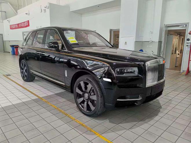 24款劳斯莱斯库里南黑锻造黄四座流星顶540万(图5)