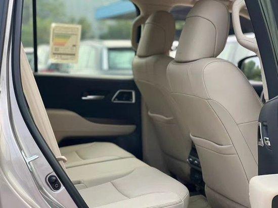 2025款丰田酷路泽LC300 35T中东版7X万越野佼佼者(图5)