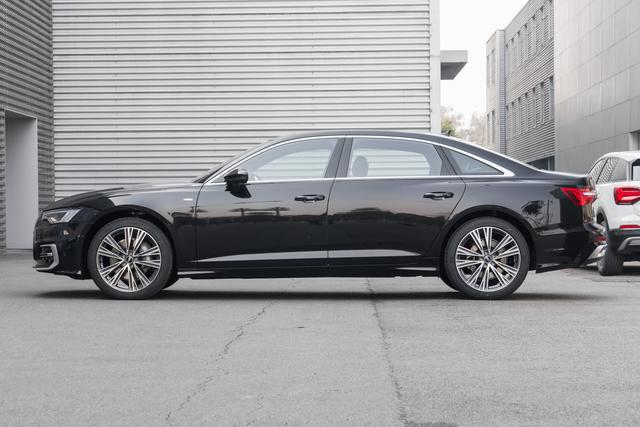 售4549万元20T 动力竞争奔驰E级的2025款奥迪A6L新版本上市(图3)