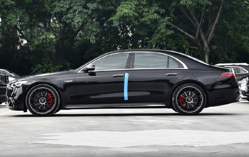 落地价超300万元搭V8动力+电机这车将舒适和性能兼顾？(图2)
