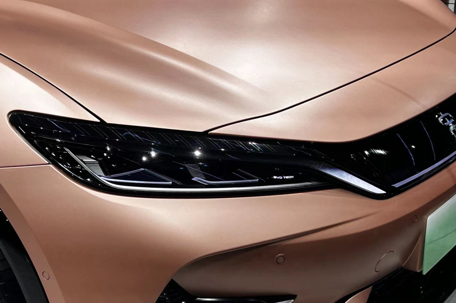 猎装姿态SUV 比亚迪宋L亮相成都车展(图1)