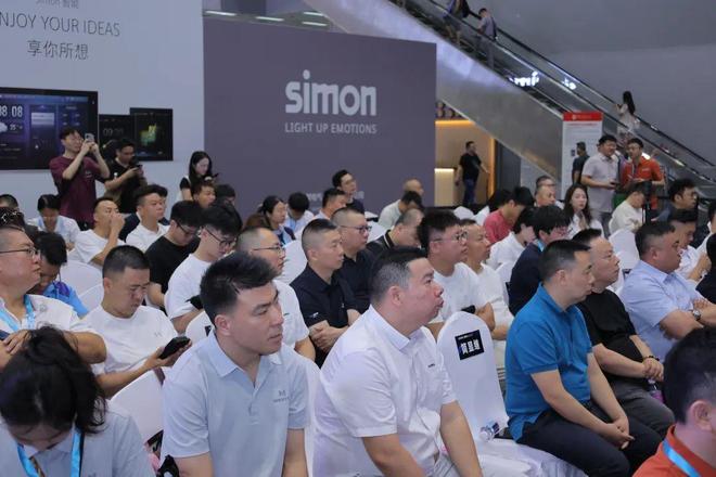 渝派定制 品质之选“水漆定制 看重庆”战略发布！全国首个“水漆推广联盟”正式成立！(图2)