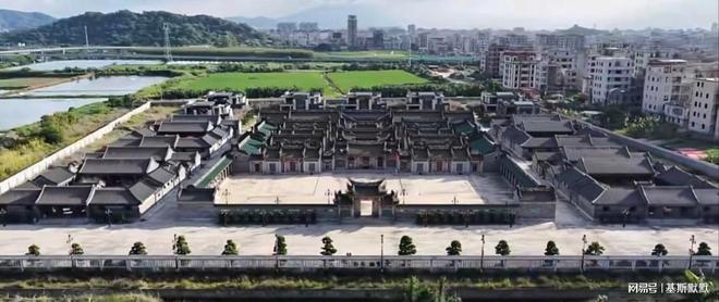 10亿“英之园”被拆只用3小时！背后或有高人官媒：一点都不冤(图2)
